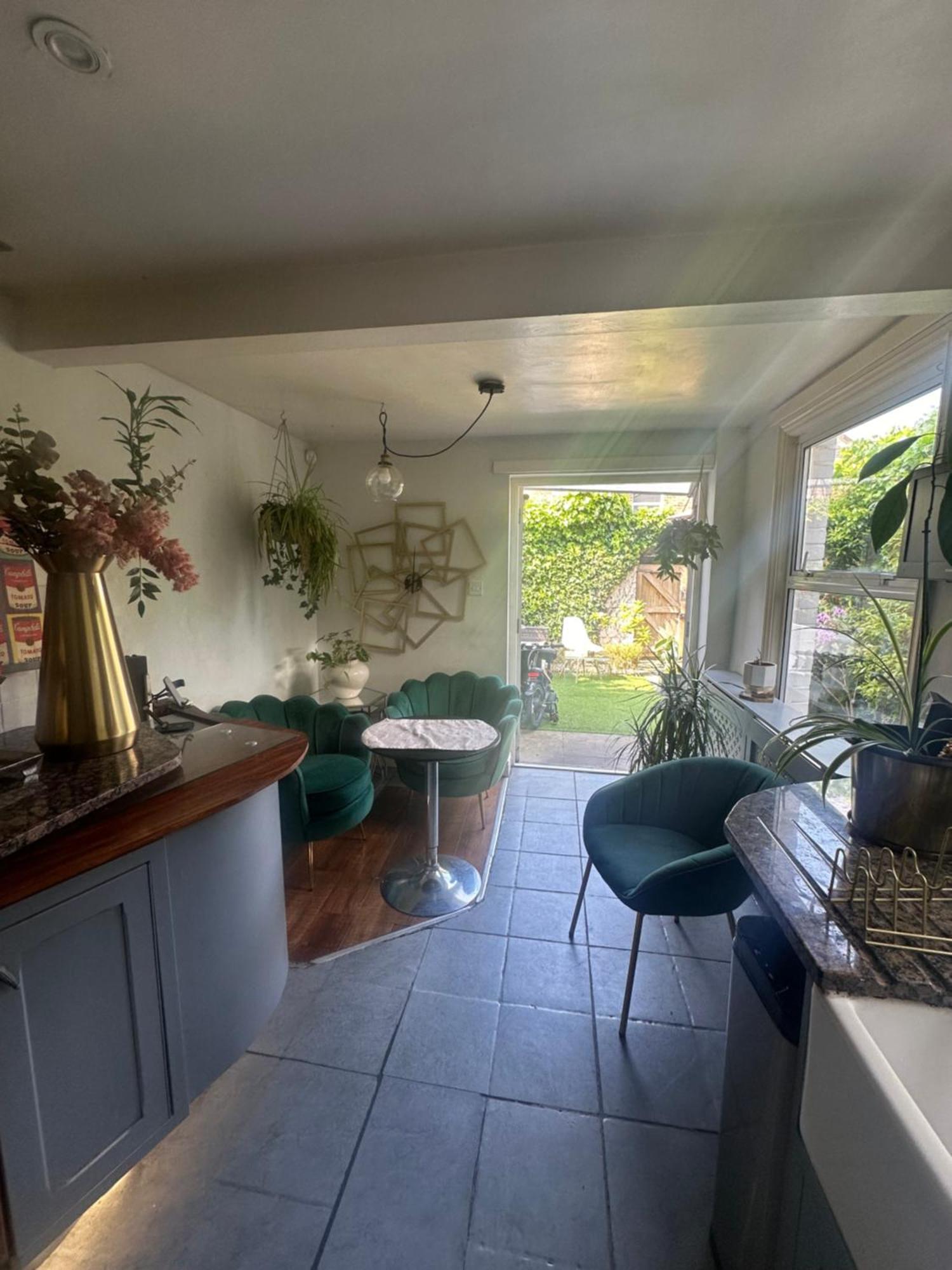 My Sky Secret Garden 1 Bedroom London Exterior photo