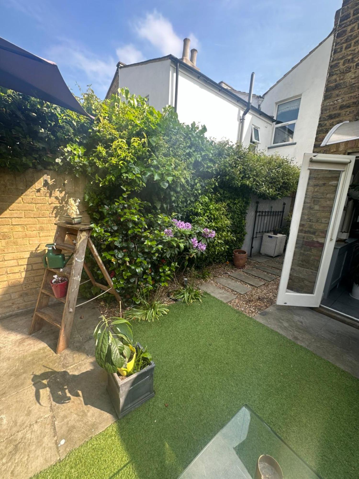 My Sky Secret Garden 1 Bedroom London Exterior photo