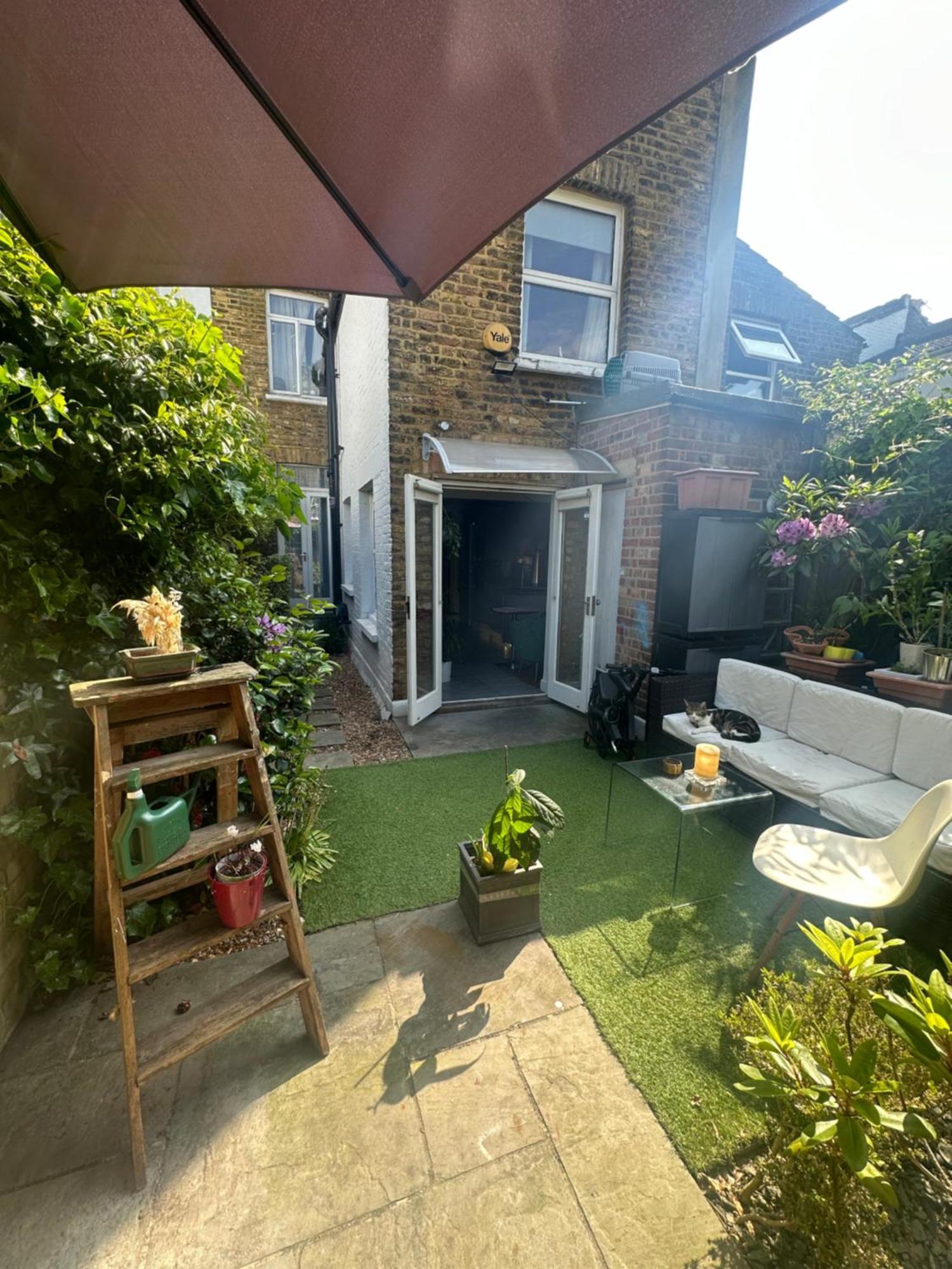 My Sky Secret Garden 1 Bedroom London Exterior photo
